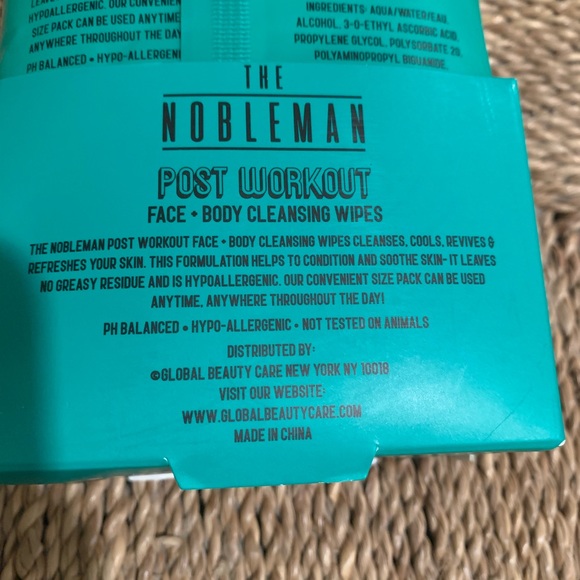 Men’s Post Workout Wipes - Picture 2 of 3
